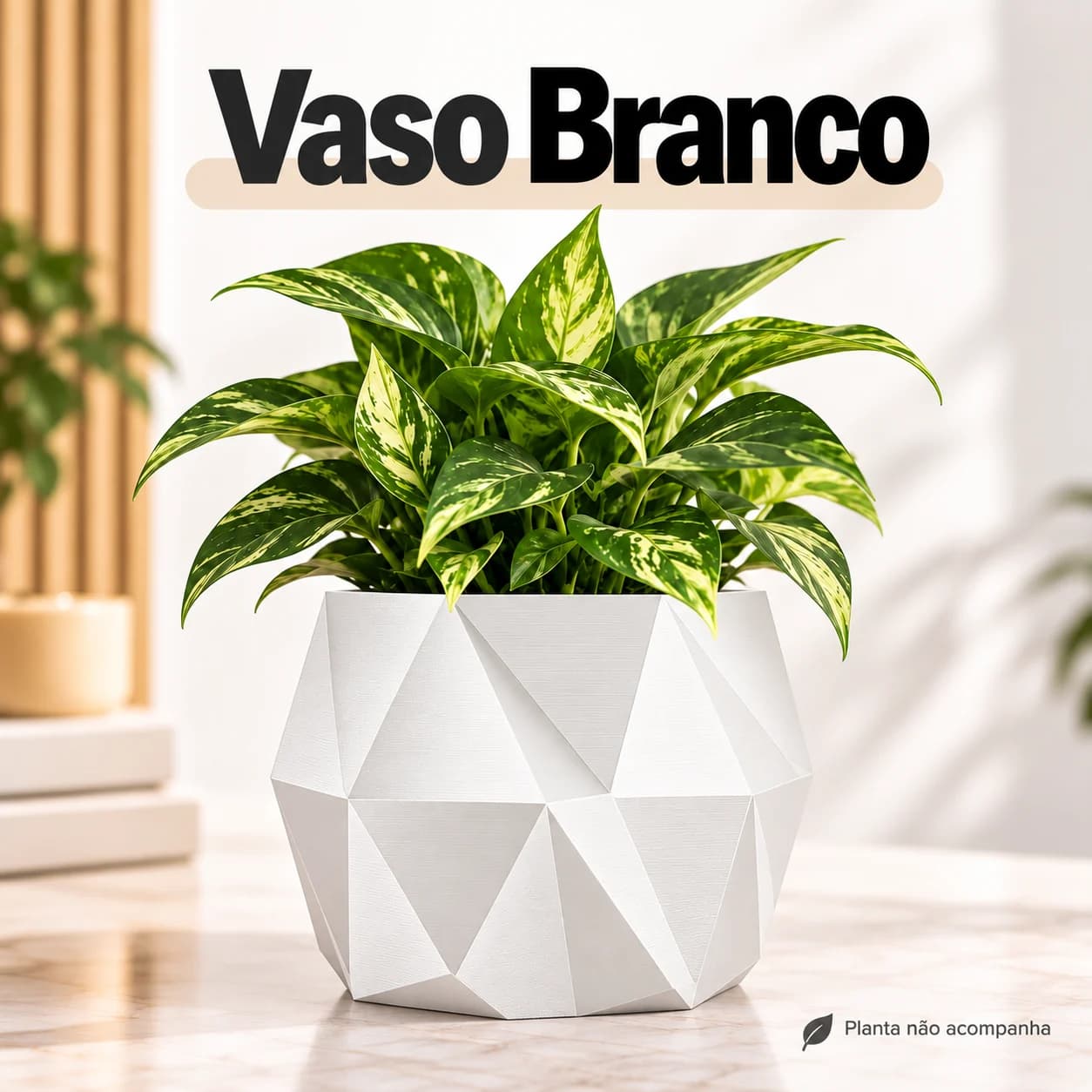 Cachepô Origami branco em um ambiente iluminado